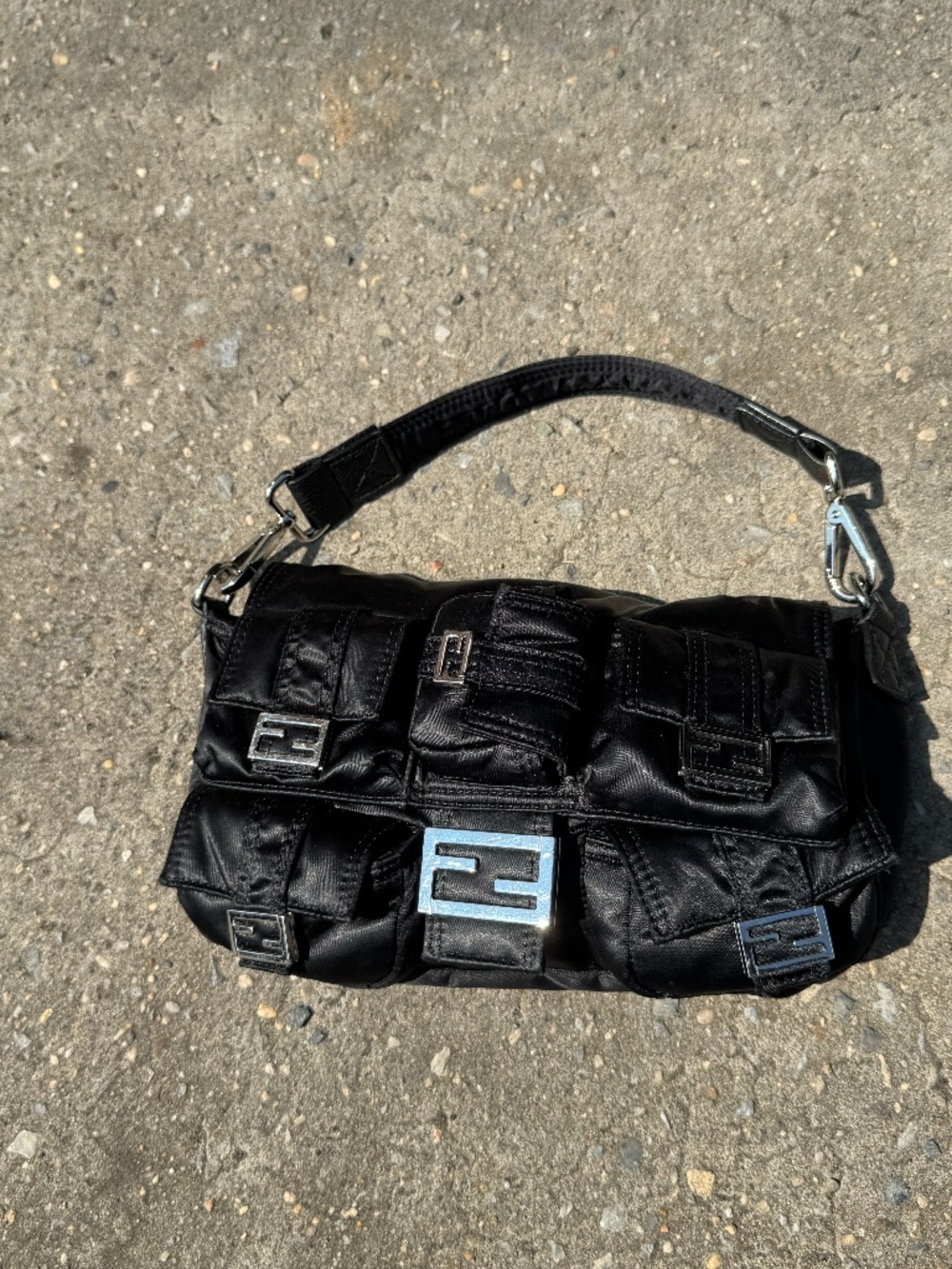 FENDI MULTIPOCKET BAGUETTE - Picture 2 of 16